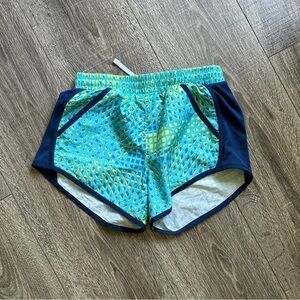 Under Armour Girls Shorts Size Medium